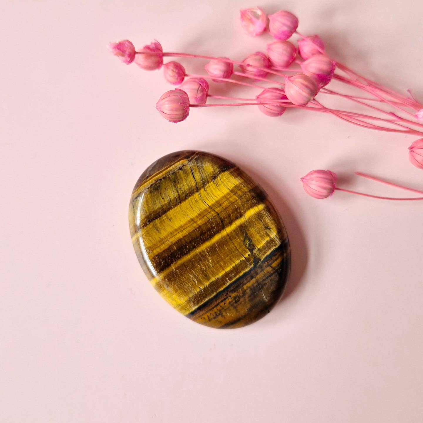 Tijgeroog Duimsteen – Kracht, Zelfvertrouwen & Bescherming