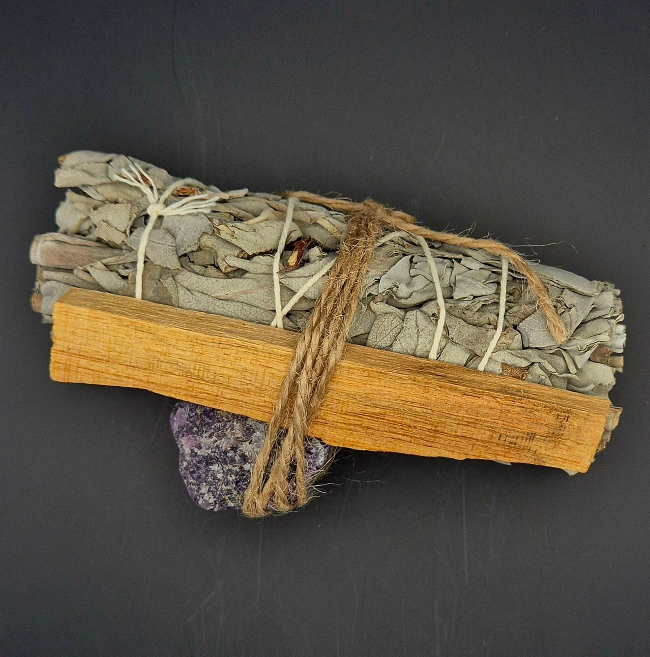 Smudge Set met Ruwe Amethist, Palo Santo en Witte Salie