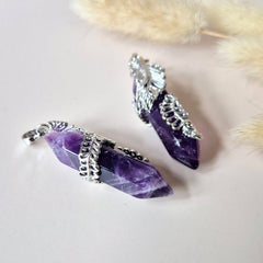Amethist Hanger – Dubbele Punt (4,5 cm) | Bescherming & Innerlijke Rust