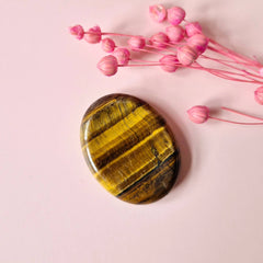 Tijgeroog Duimsteen – Kracht, Zelfvertrouwen & Bescherming