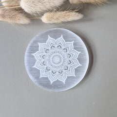 Seleniet Oplaadschijf – 10 cm met Spirituele Gravering