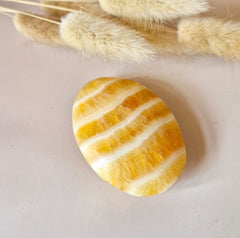 Gele Calciet Palmsteen – Edelsteen voor Positiviteit, Focus en Energie (5-6cm)